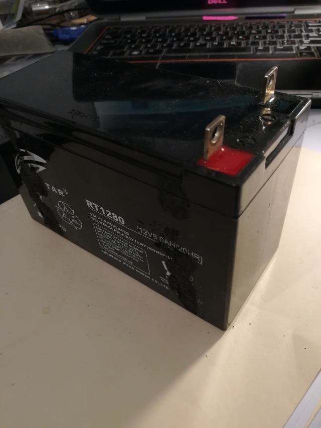 sealed lead acid battery with nut and bolt connections