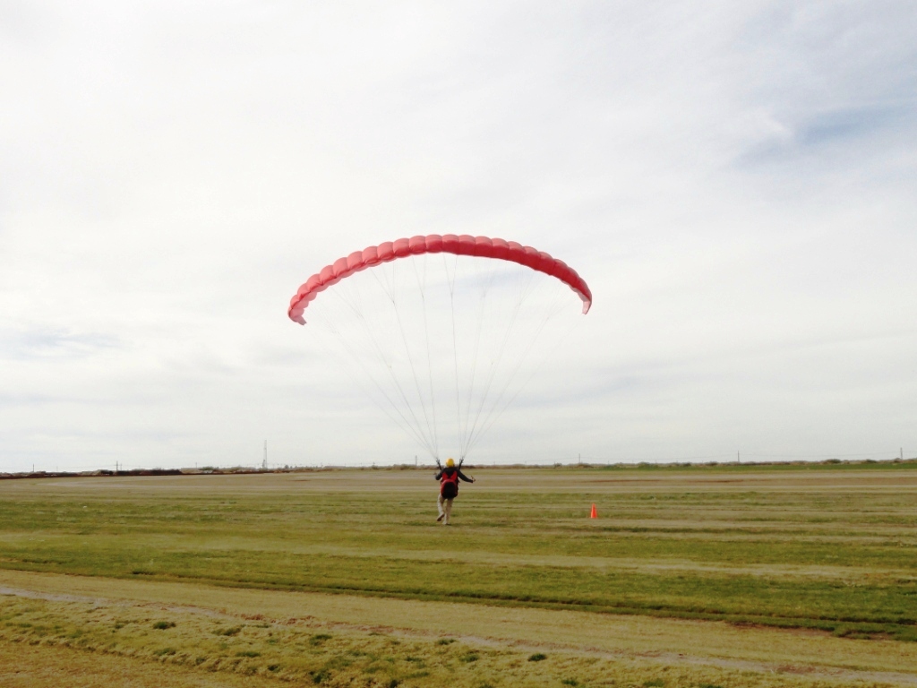 Stabilizing a Paraglider at Launch while Doing a Reverse Inflation