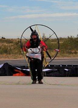 streamers for powered paragliders