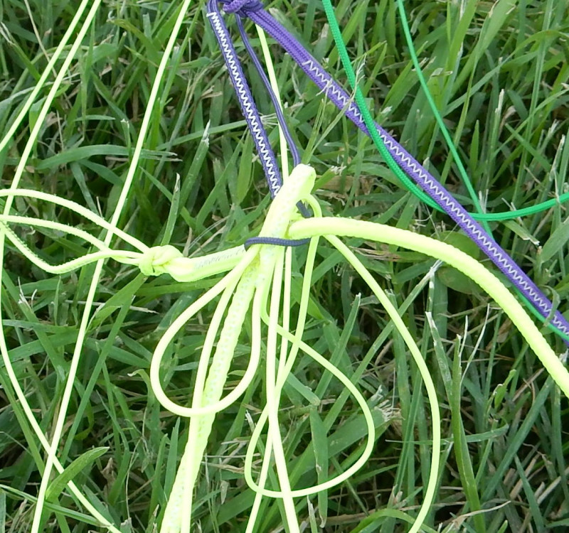 friction knot in paraglider lines