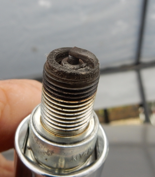 spark plug used with unleaded premium fuel