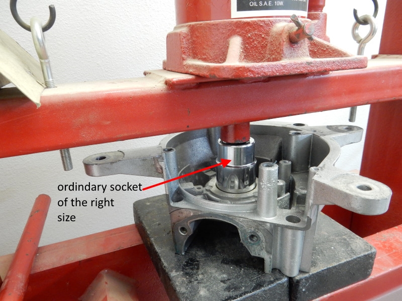 removing the main seals from the crankcase halves